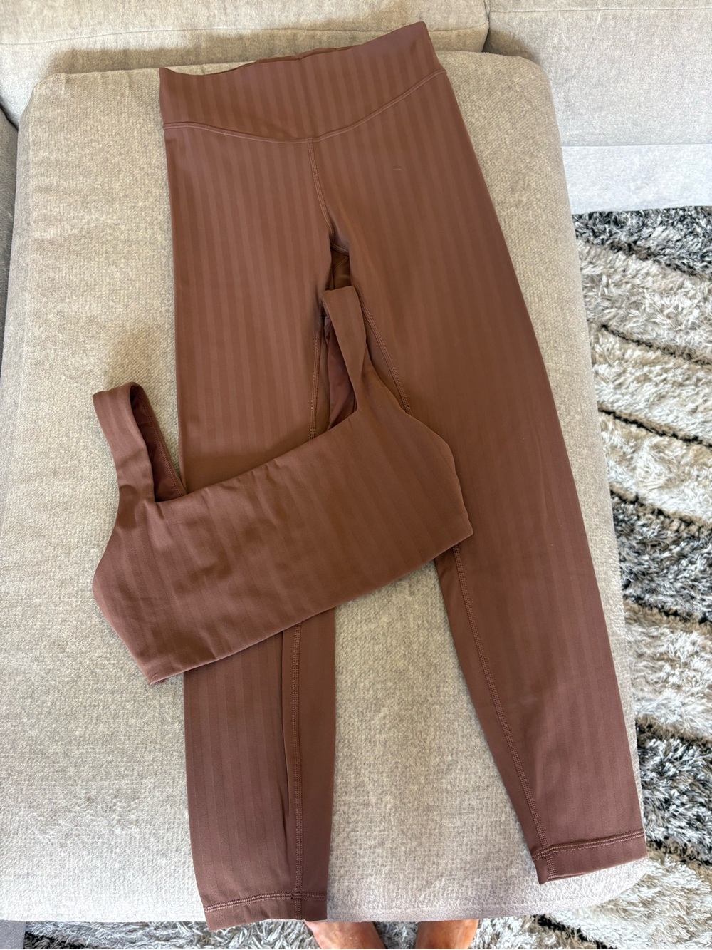 lululemon athletica Dusty Rose Ribbed Active Leggings & Sports bra! Excellent Co